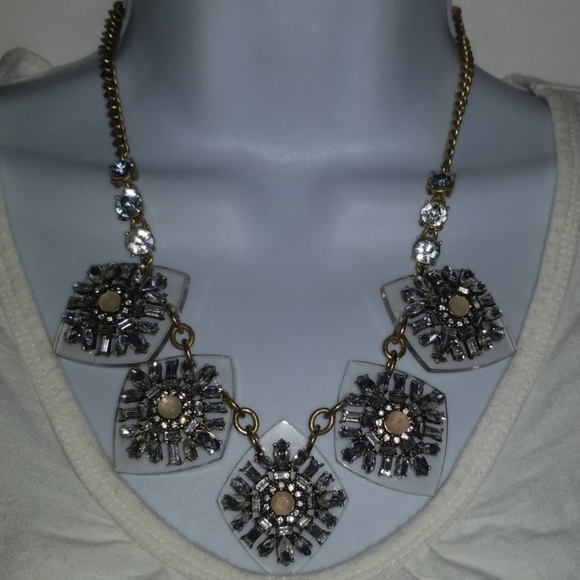 Ann Taylor Necklace Rhinestone Acrylic Gold Tone - Picture 1 of 8